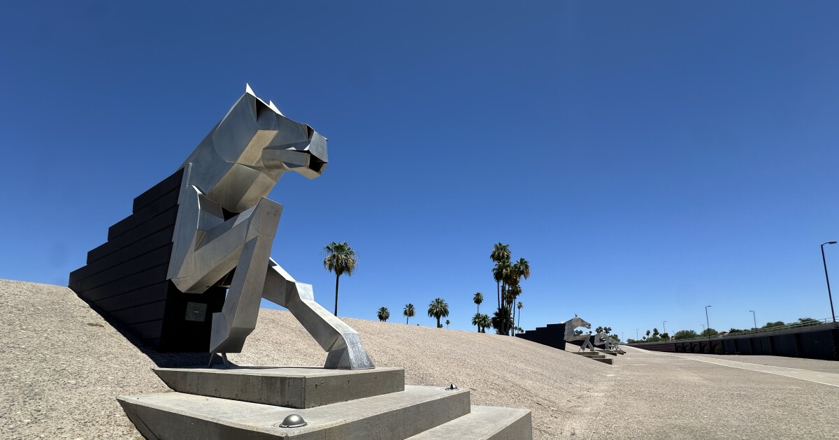 Q&AZ: Why are there metal horse statues near McCormick Ranch in Scottsdale?