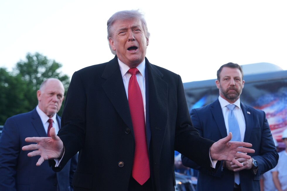 Trump says Potomac sculpture garden will honor 250 American heroes