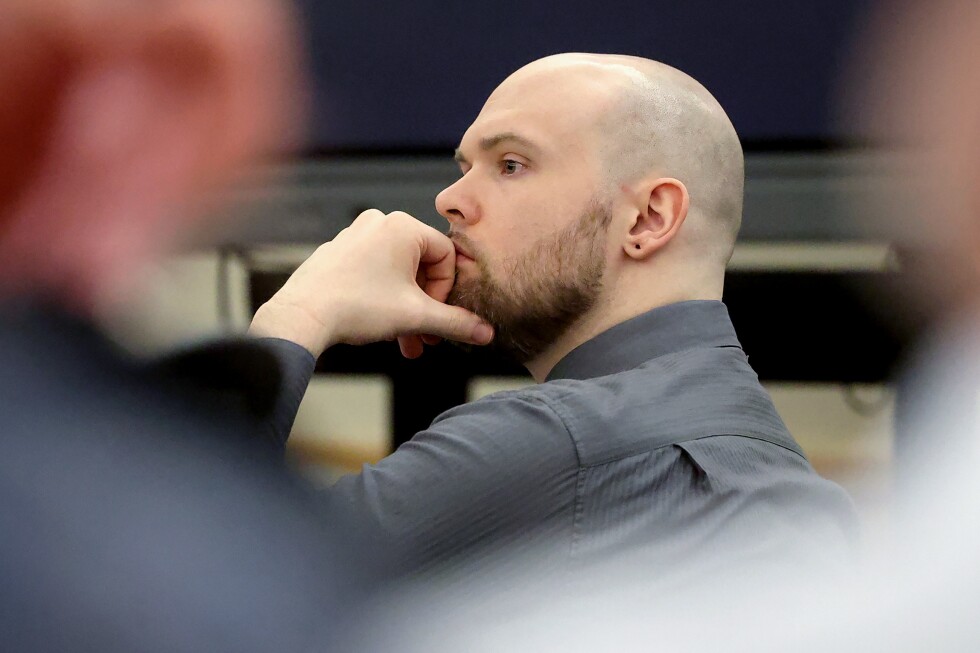 Former FedEx driver gets death penalty for killing 7-year-old girl