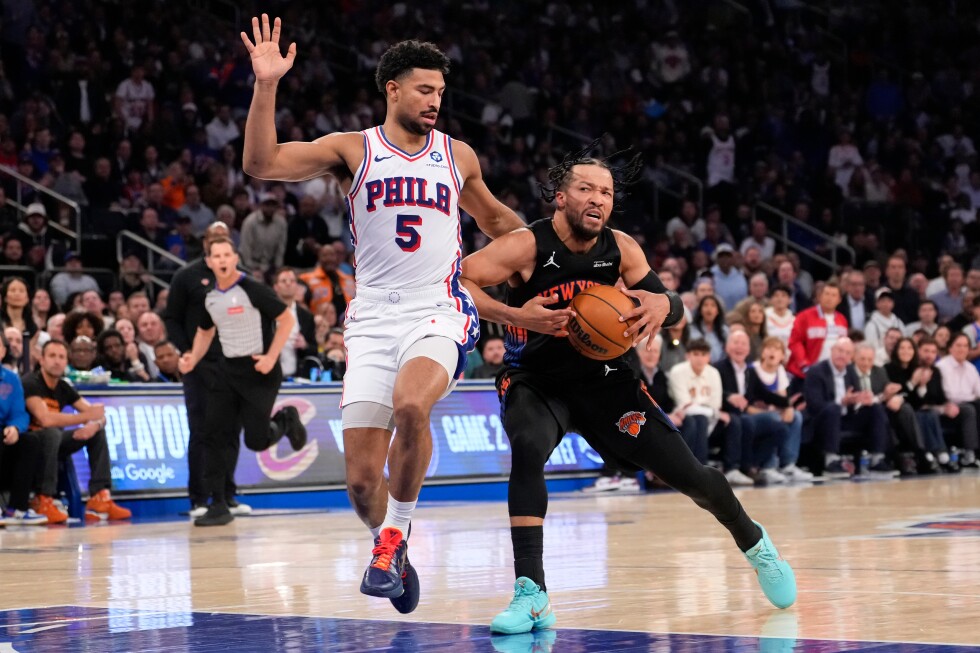 Knicks beat 76ers 108-102 to take a 2-0 lead