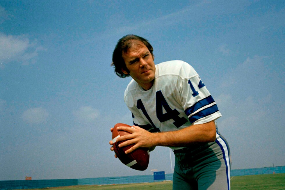 Craig Morton, who became the first quarterback to start Super Bowl for two franchises, dies at 83