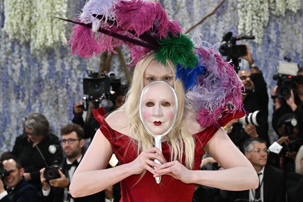 See photos of the best looks from the 2026 Met Gala red carpet