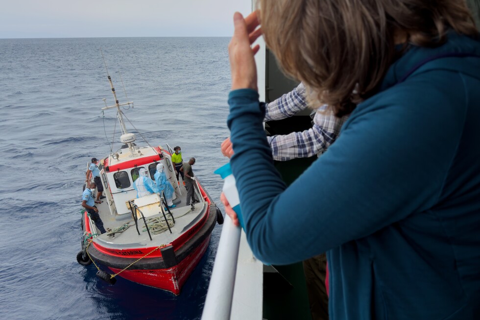 Spanish authorities prepare for hantavirus cruise ship arrival
