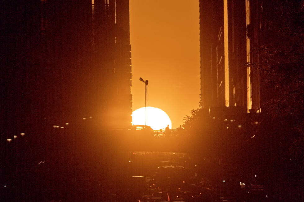 When is Manhattanhenge, New York City's sunset spectacle