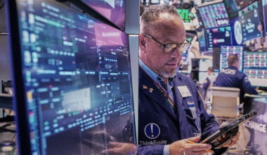 America In Focus: mortgage rate rises while Wall Street looks to continue its winning ways
