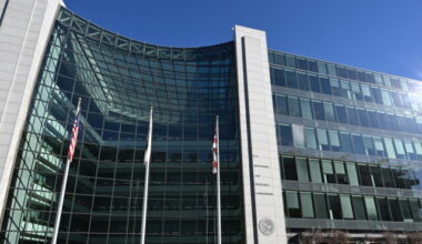 SEC Said to Ready Plan for Trading Crypto Versions of Stocks (1)