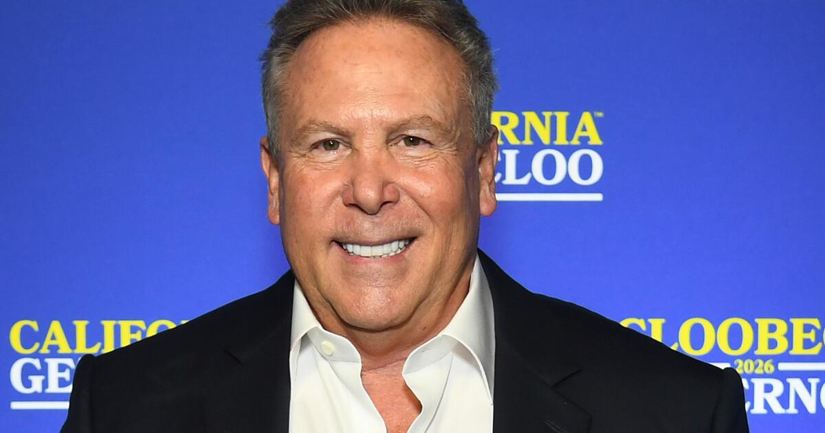 Ex-gubernatorial candidate Stephen Cloobeck interfered with witness in girlfriend's case, authorities say
