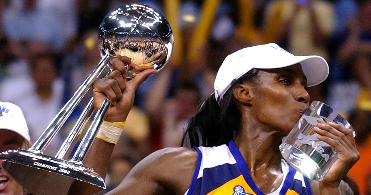 Lisa Leslie moved she will get a statue outside Crytpo.com Arena