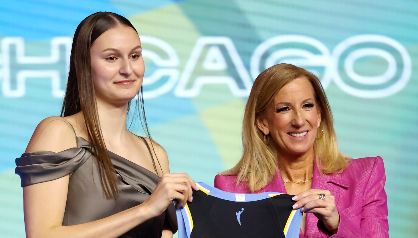 Sky first-round draft pick Ajša Sivka signs with University of Kentucky
