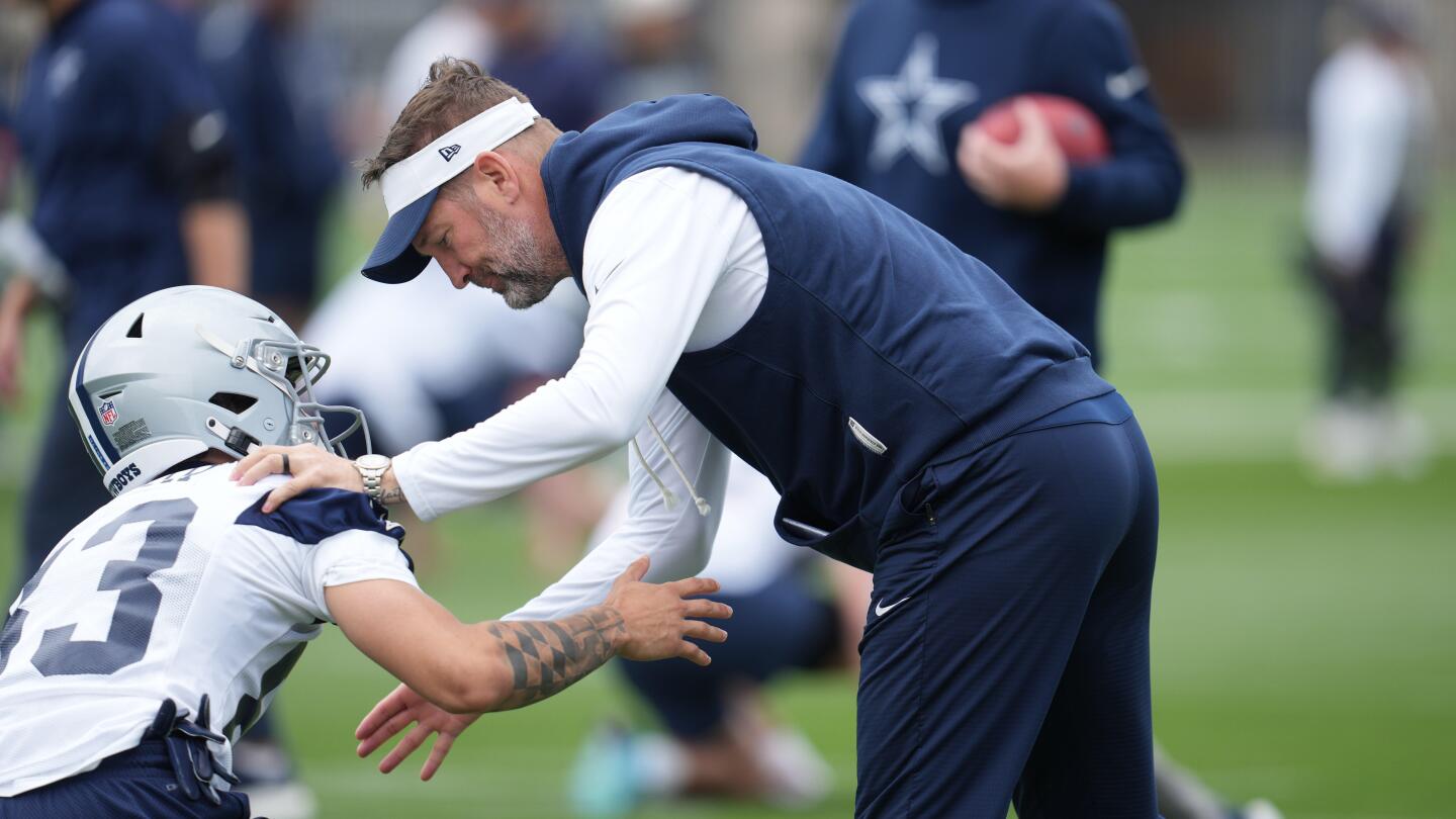 Brian Schottenheimer on the rookies: "None of these guys are in great shape right now"