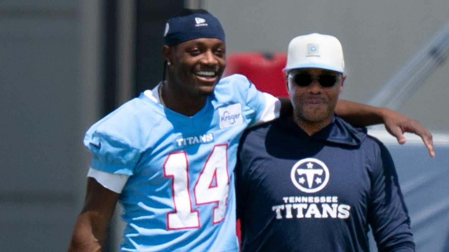 Carnell Tate, who was willing to "give up the bank" for 17, settled on 14 with Titans