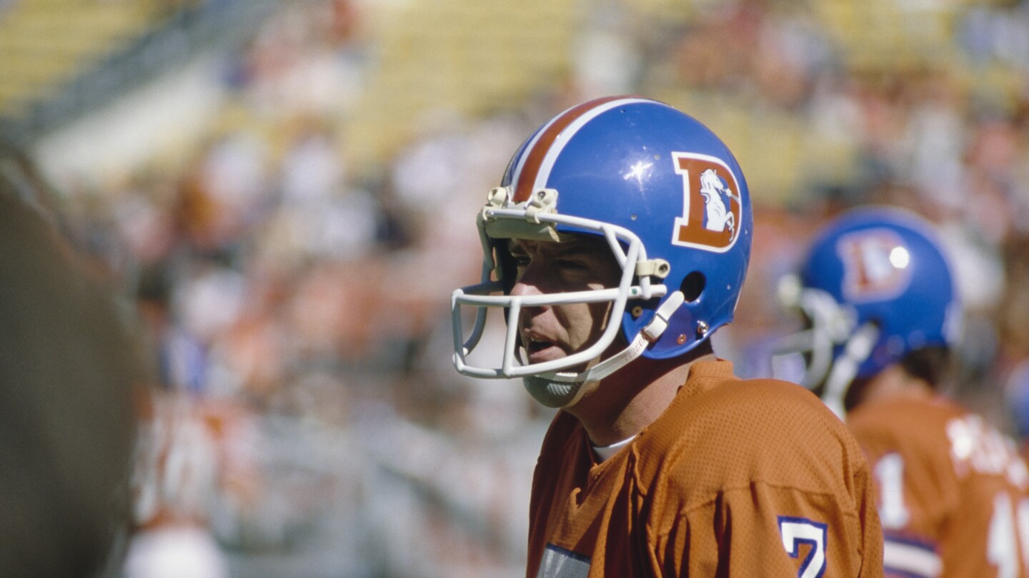 Former NFL QB Craig Morton dies at 83