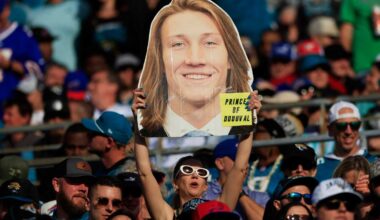 Trevor Lawrence gets haircut in Jaguars' schedule-release video