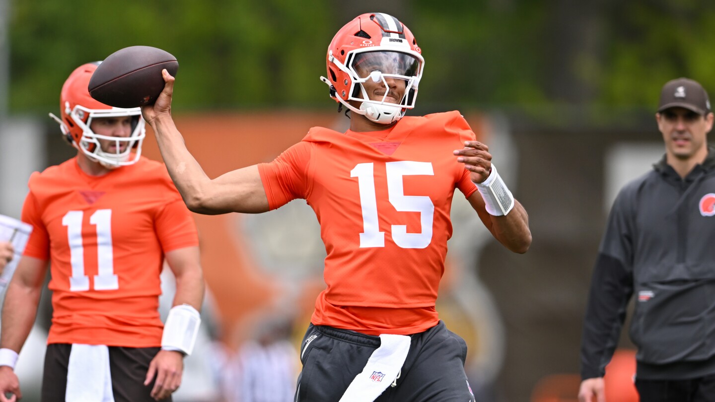 The Browns get to work on Taylen Green's fundamentals