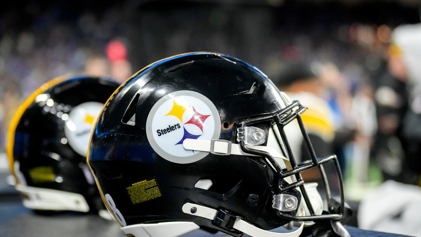 Report: Steelers dismiss senior assistant ST coach Derius Swinton for violating team policy