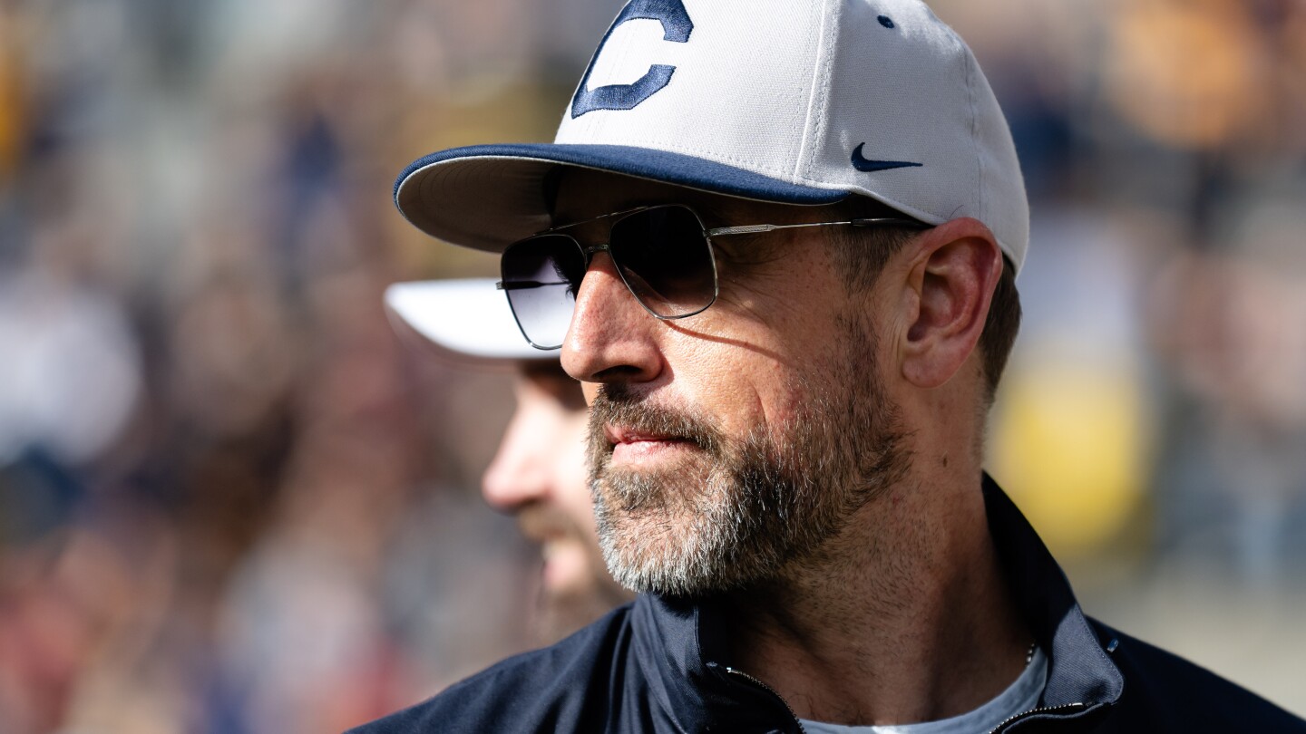 Report: "Noise" about Aaron Rodgers and Cardinals "not at all" real