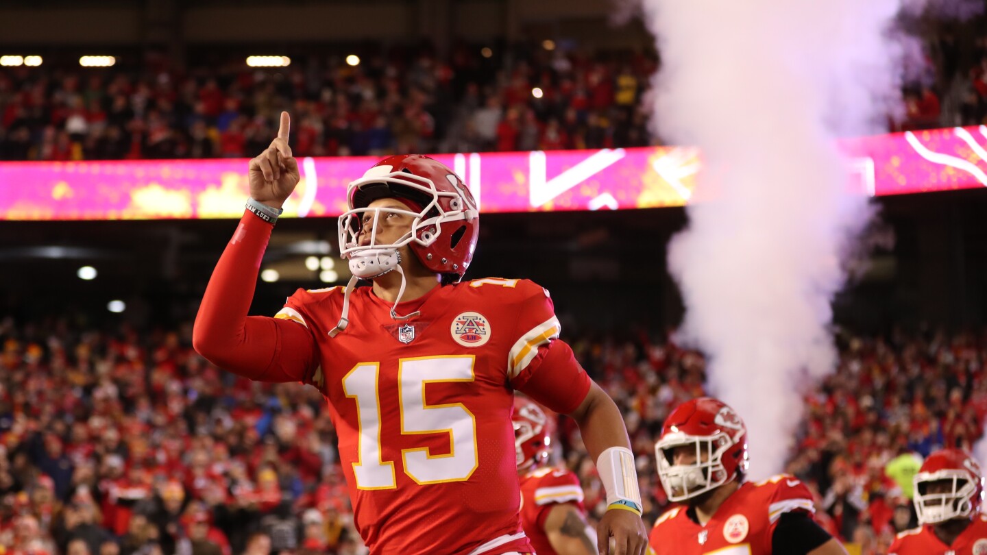 Andy Reid on Patrick Mahomes's health: Didn't talk to NFL, but he's doing great