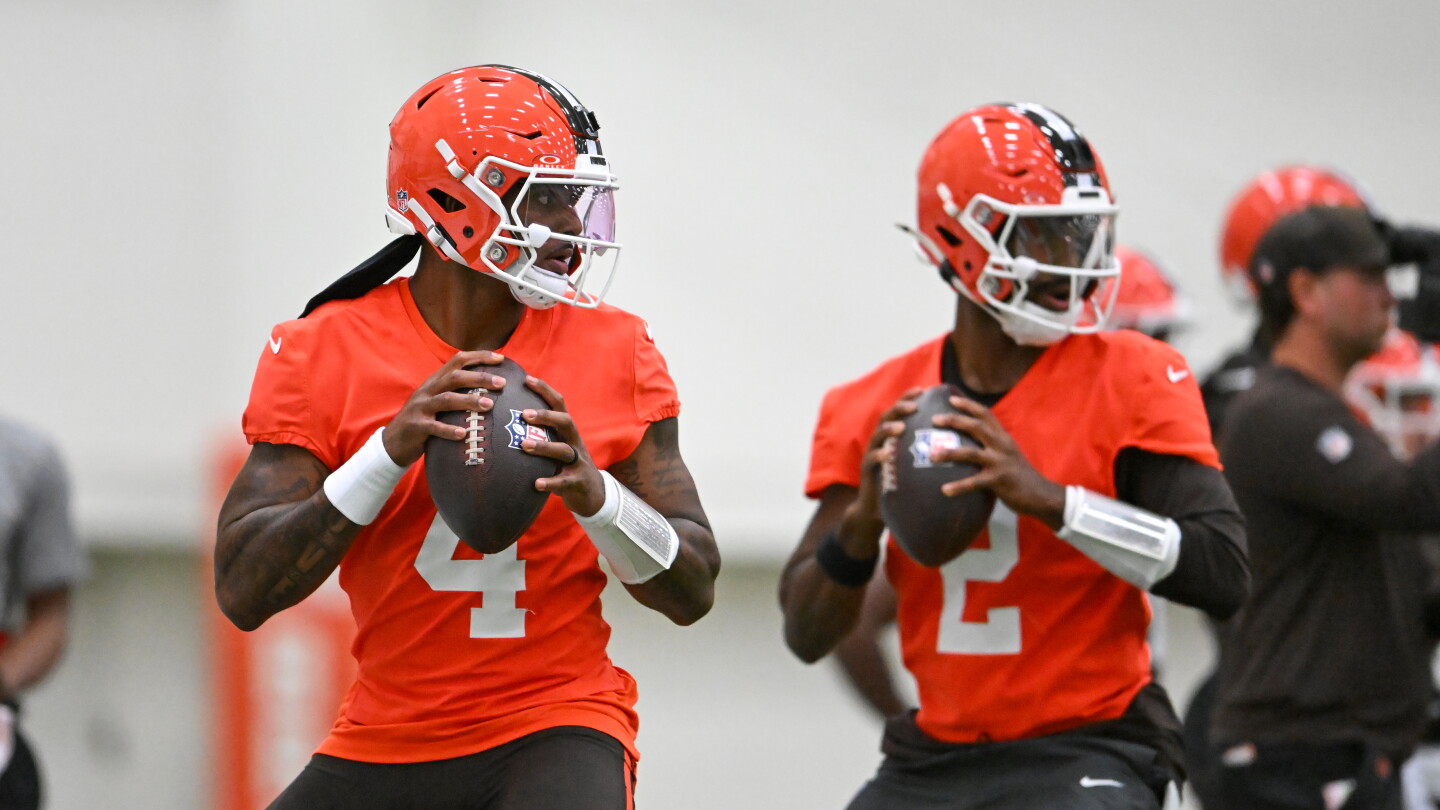 Browns OC Travis Switzer on QB competition: "I don't know that we have somebody who's ahead"