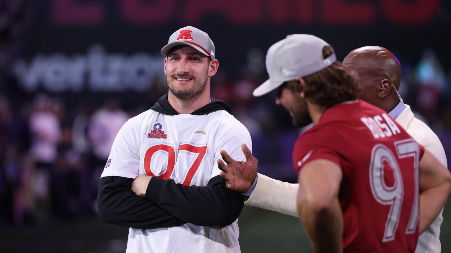 Nick Bosa: Free agent Joey Bosa is working on his golf game right now