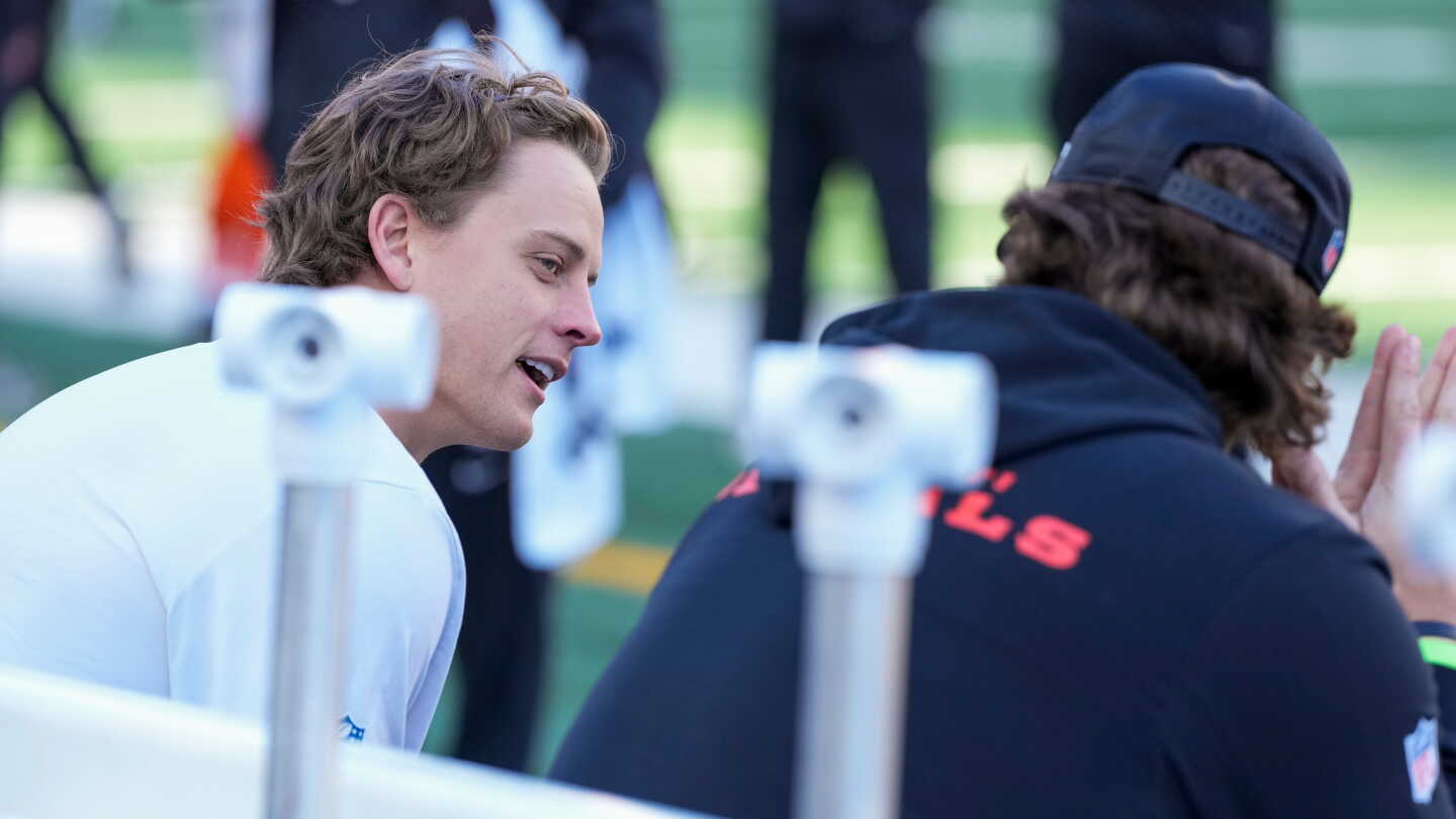 Joe Burrow not surprised Trey Hendrickson signed with Ravens