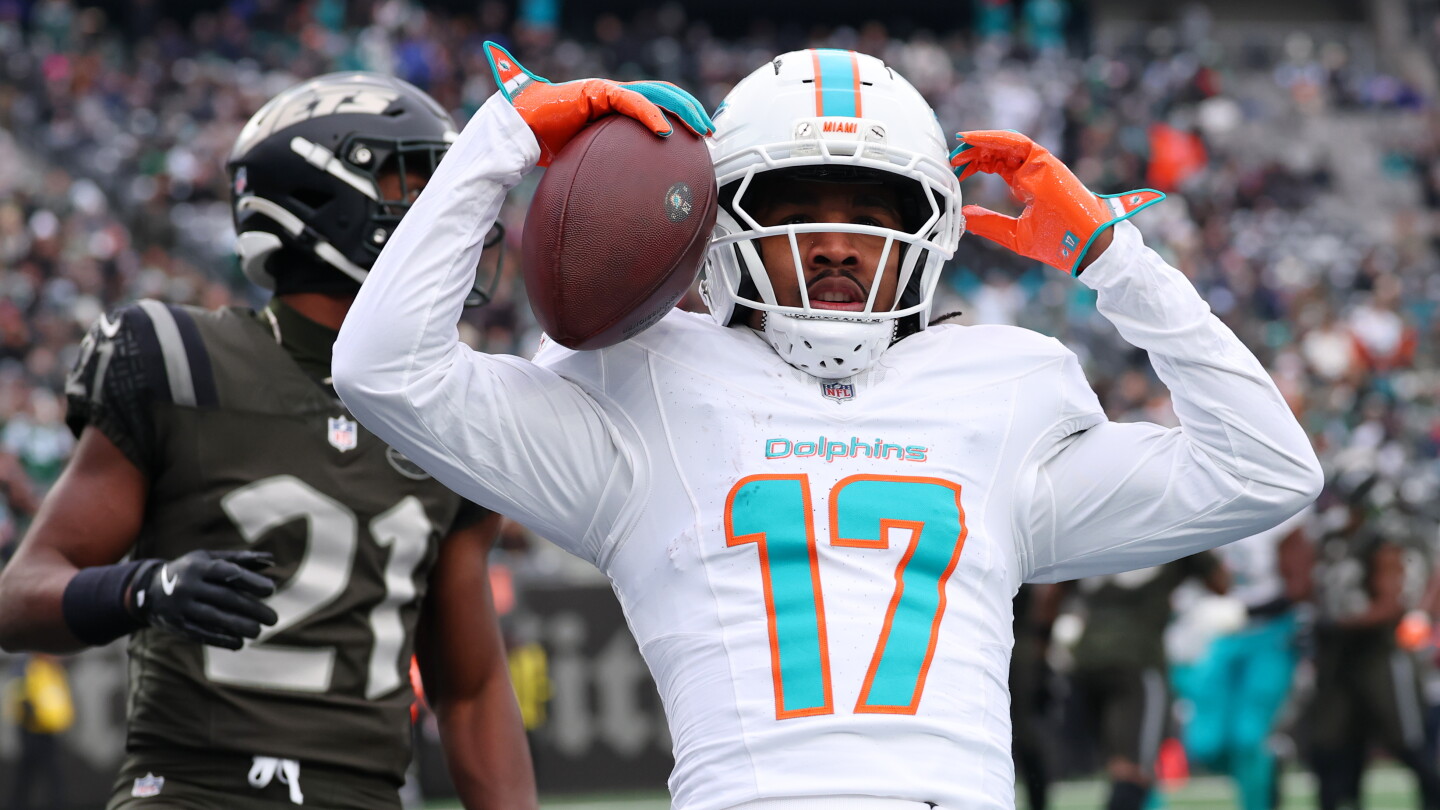 Malik Willis: Jaylen Waddle trade was unfortunate, but above my pay grade