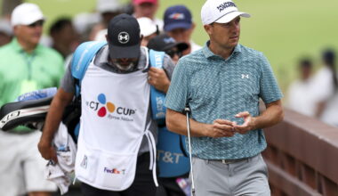 Jordan Spieth second-nine birdie spree leads to 62, one shot off lead at Byron Nelson