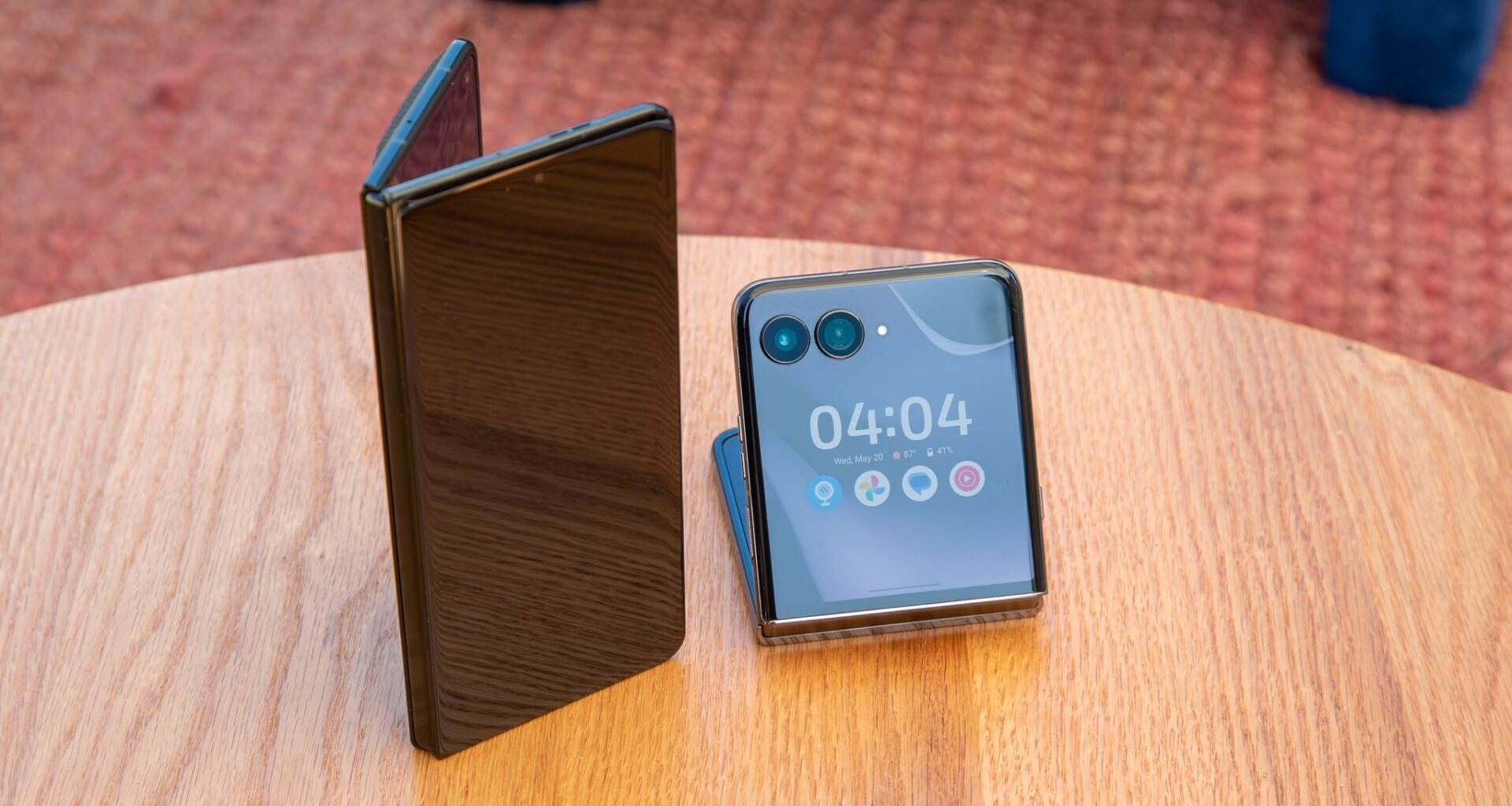 Motorola Razr Fold vs. Razr Ultra 2026