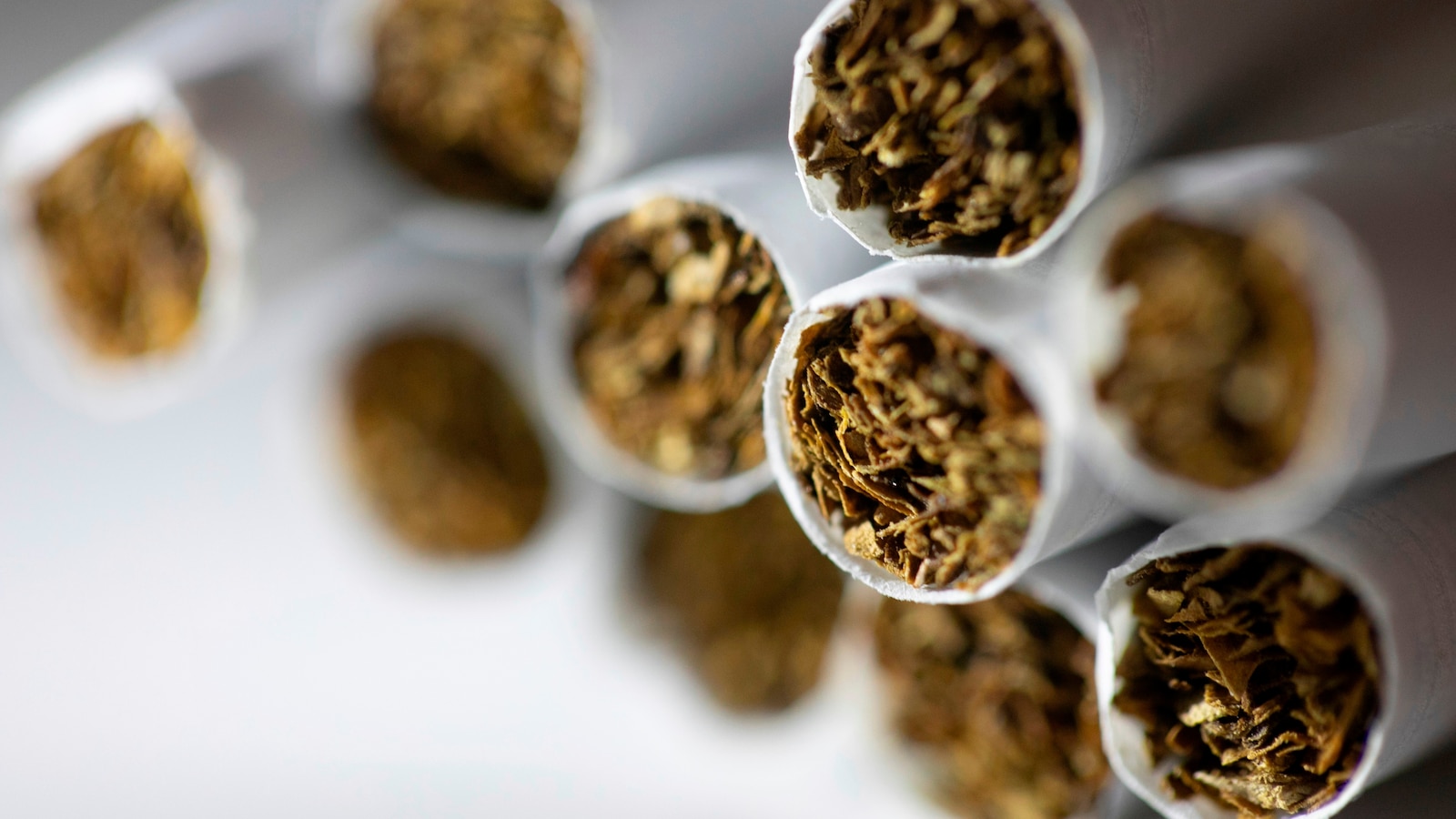 US adult cigarette smoking rate hits another all-time low