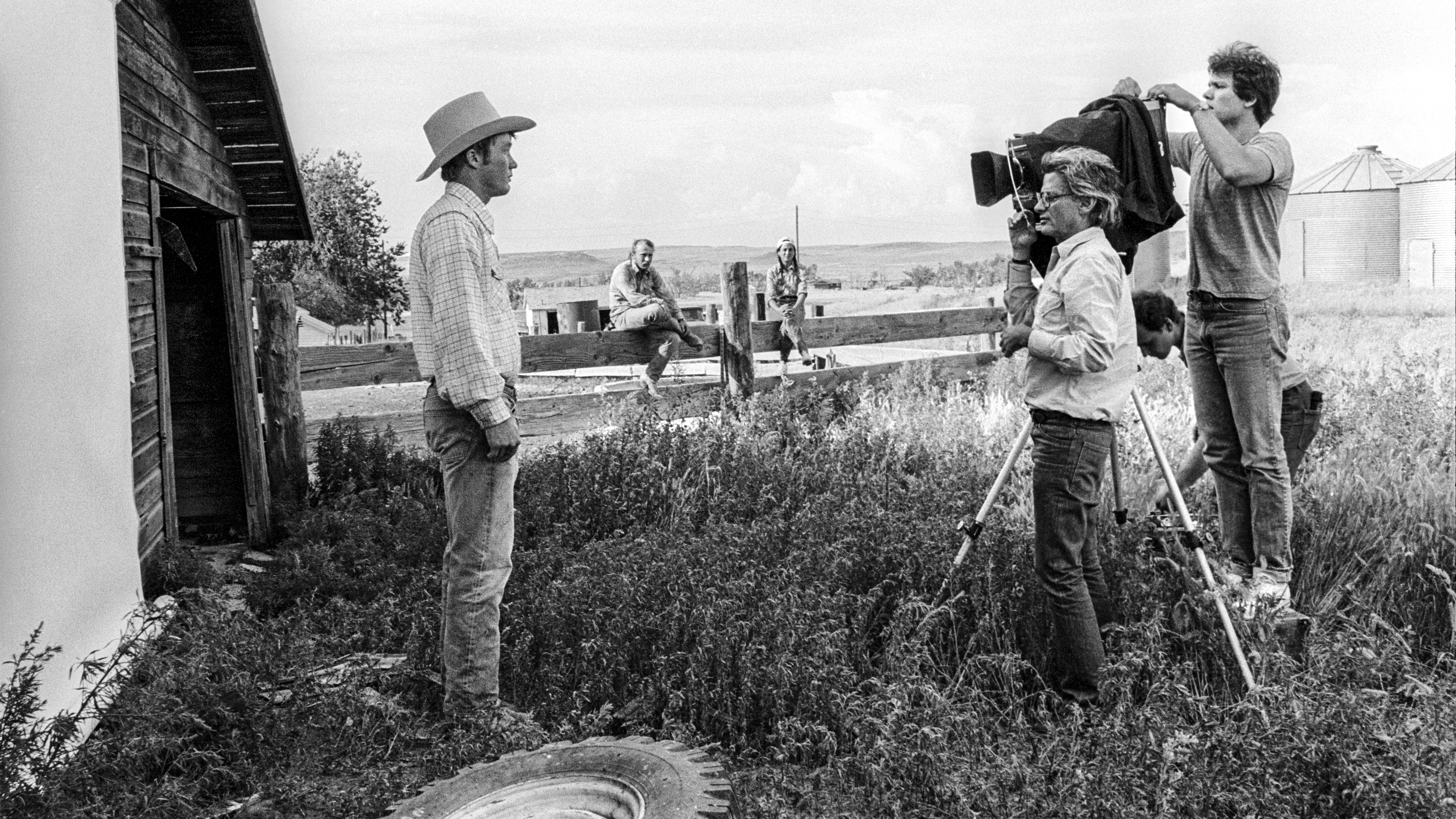 Richard Avedon with Richard Wheatcroft, Jordan, Montana, June 27, 1983 (Photo by Laura Wilson)