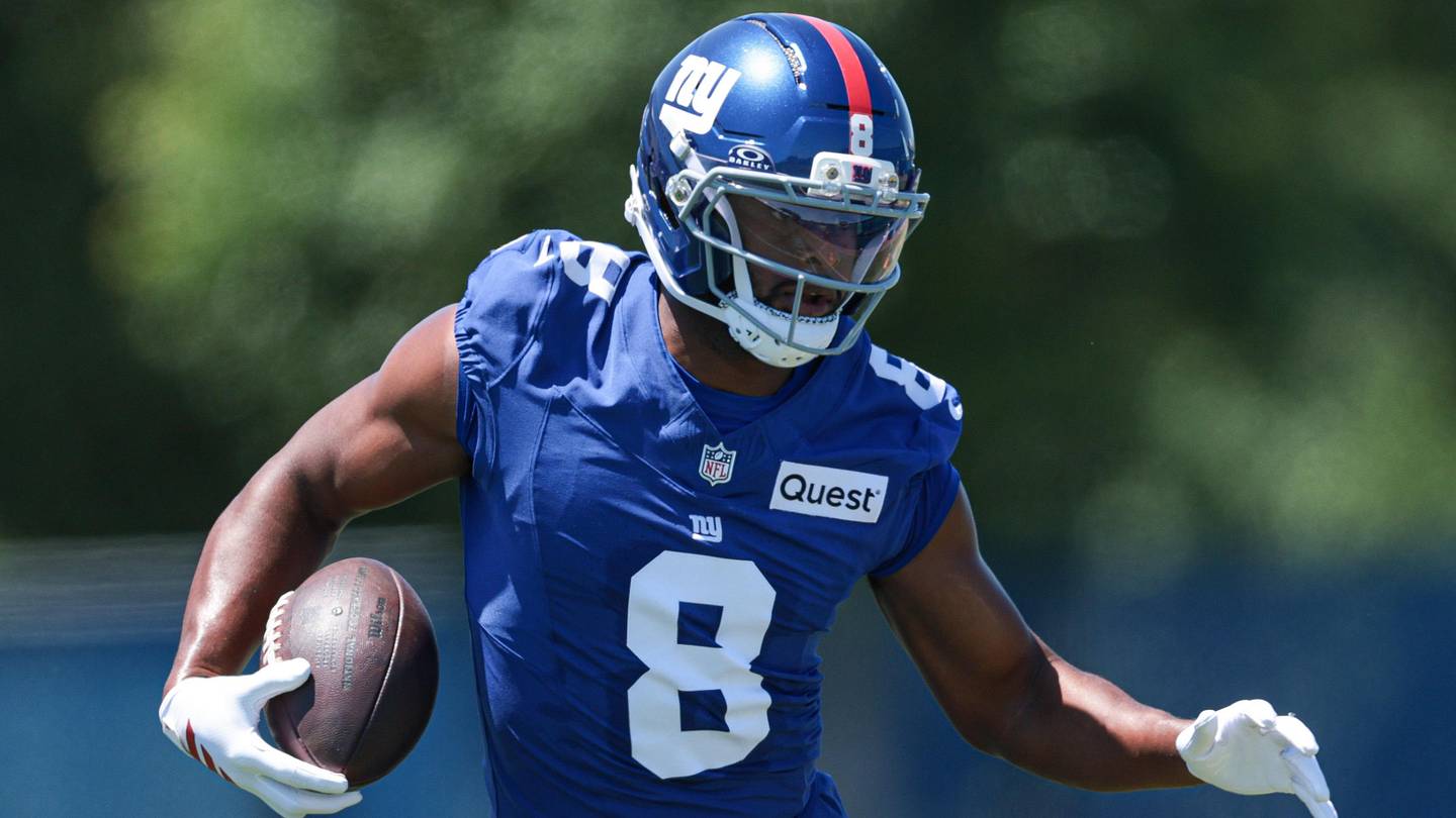 Jun 3, 2026; East Rutherford, NJ, USA;  New York Giants wide receiver  JuJu Smith-Schuster (8) participates in drills during organized team activities at Quest Diagnostics Training Center. Mandatory Credit: Vincent Carchietta-Imagn Images