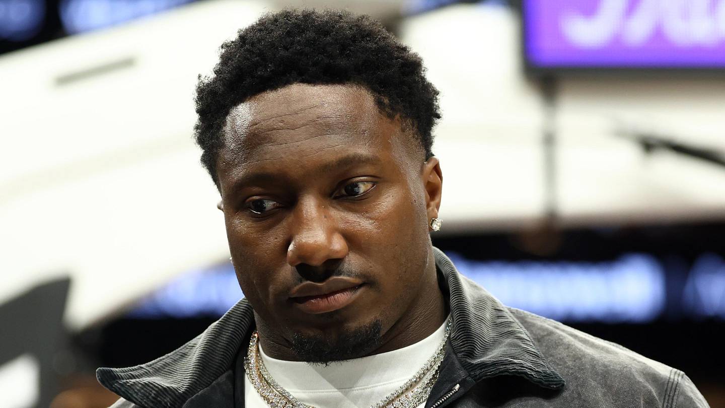 Wide receiver Deebo Samuel Sr.