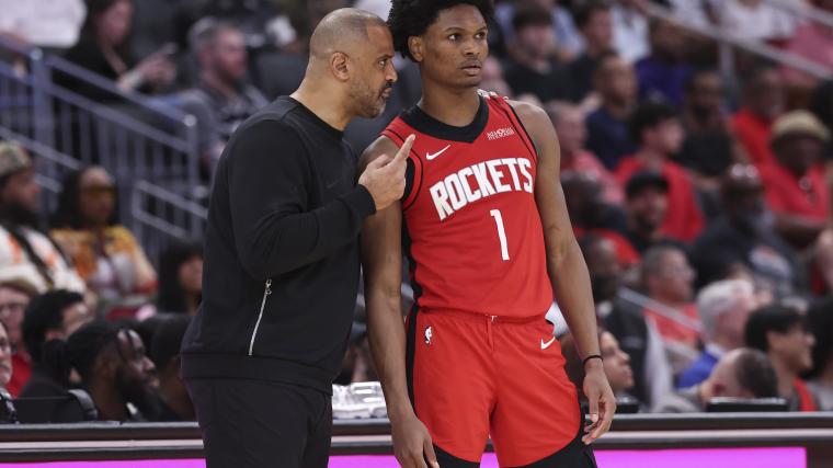Rockets predicted to swap ex-Warriors superstar for struggling $100 million former Lakers forward