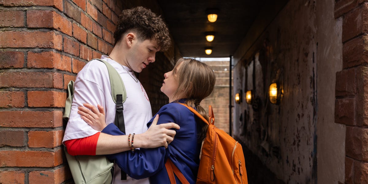 Hollyoaks to air Dee Dee Hutchinson kiss drama as tragic story escalates