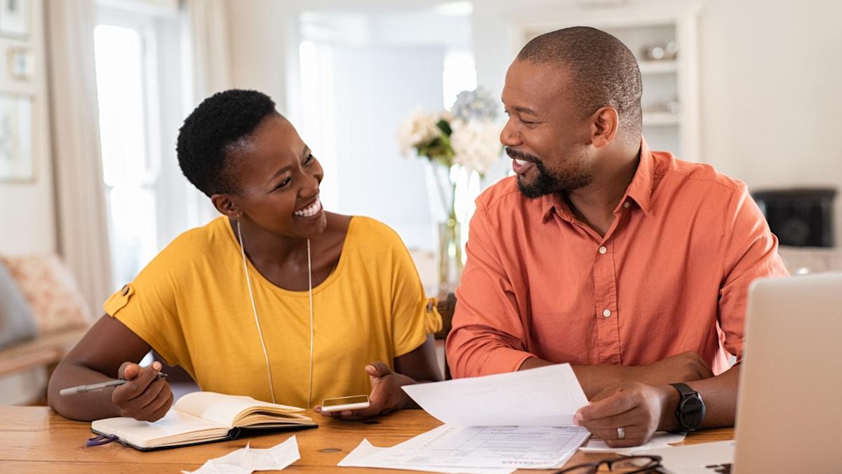 The $43,000-a-Year 401(k) Withdrawal That Keeps a $1.4 Million Retiree in the 12% Bracket for Life