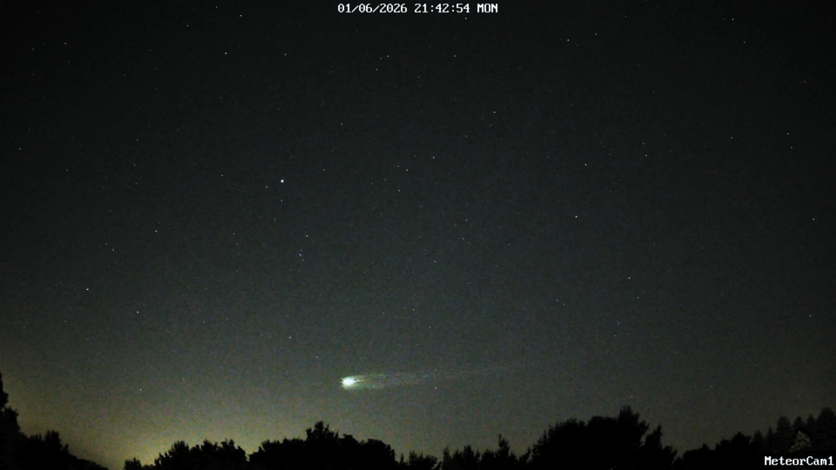 VIDEO: Hundreds report seeing fireball in Chicago-area skies – NBC Chicago