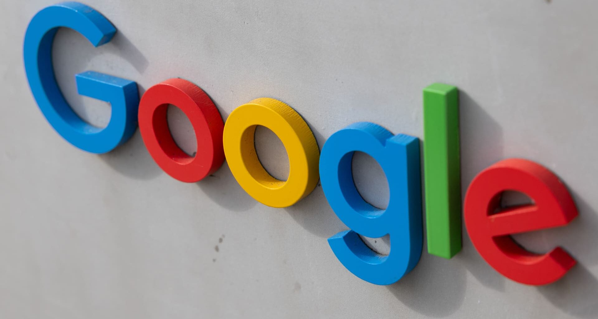 Alphabet added to Dow Jones Industrial Average, replacing Verizon