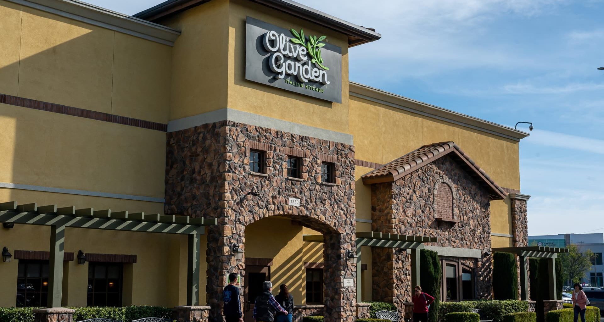 Darden Restaurants (DRI) Q4 2026 earnings