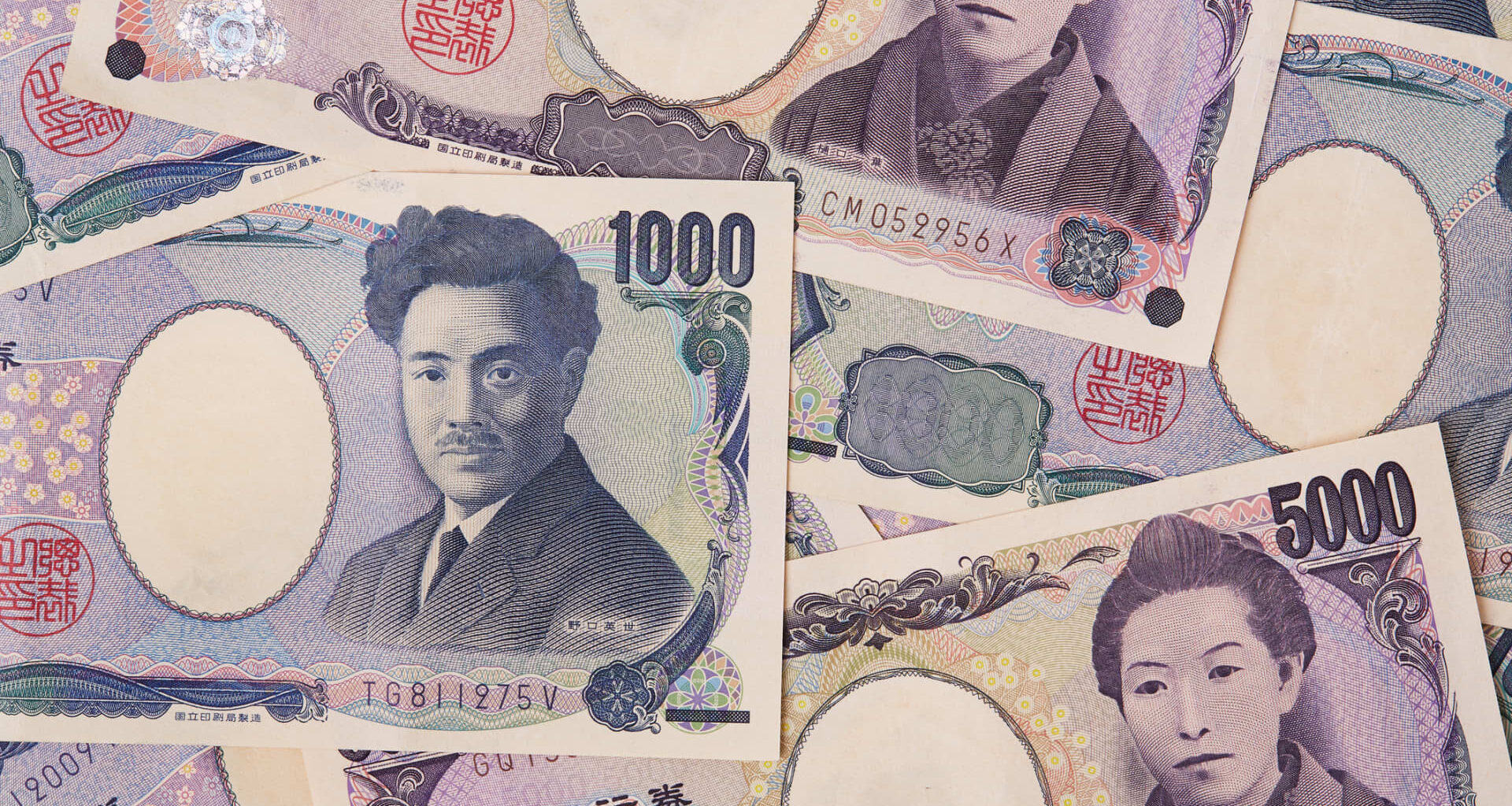 Japanese yen sinks to 40-year low, keeping intervention risks in focus