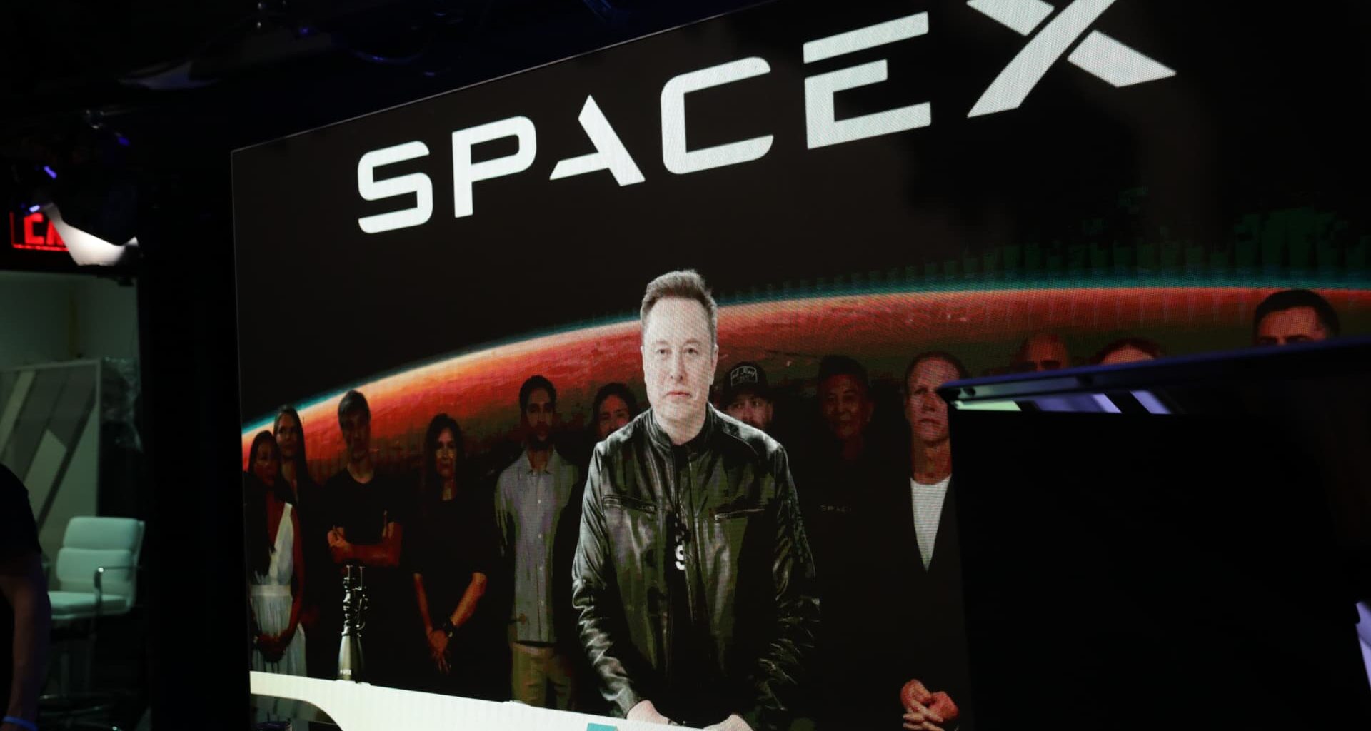 Jim Cramer gives Elon Musk's SpaceX a ringing endorsement after last week's IPO
