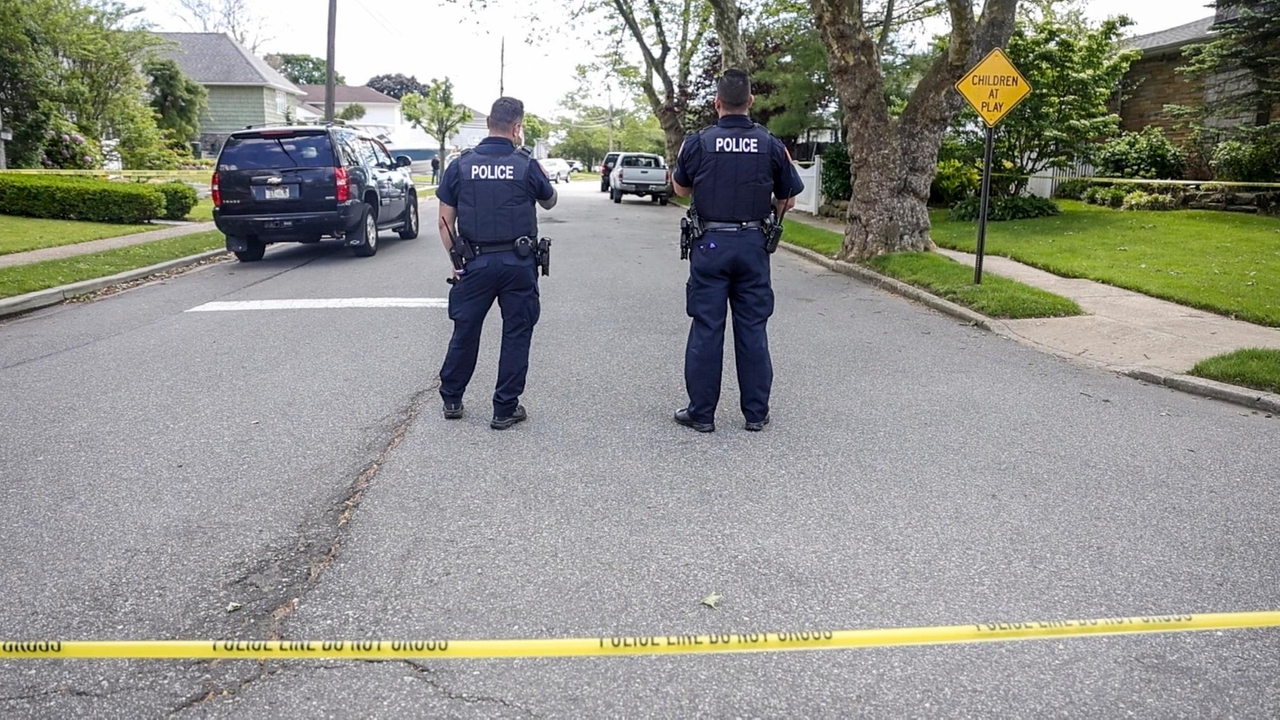 Nassau police arrest woman, 22, in connection with fatal stabbing of 28-year-old man at Massapequa home