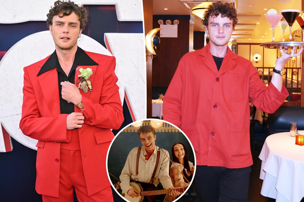 'Scary Movie' star Cameron Scott Roberts is also a NYC waiter
