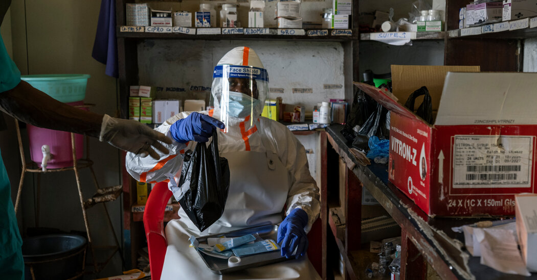 Scientists Race to Test Treatments as Ebola Outbreak Widens