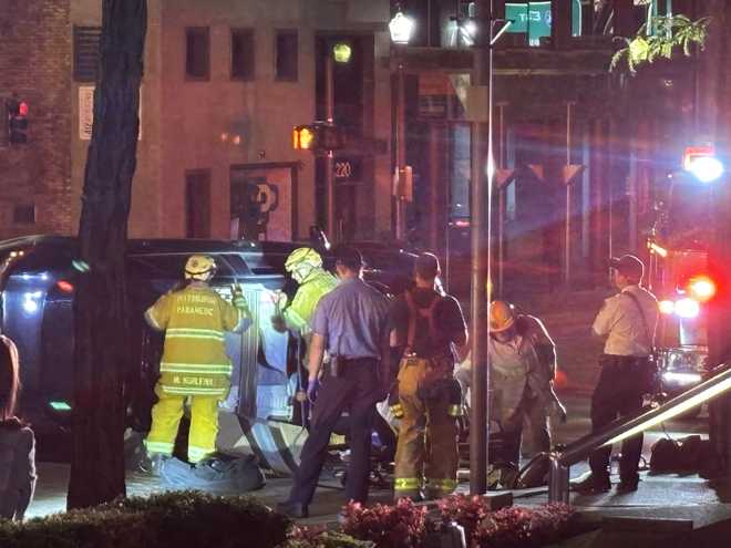 Crash in downtown Pittsburgh A crash on Grant Street in downtown Pittsburgh