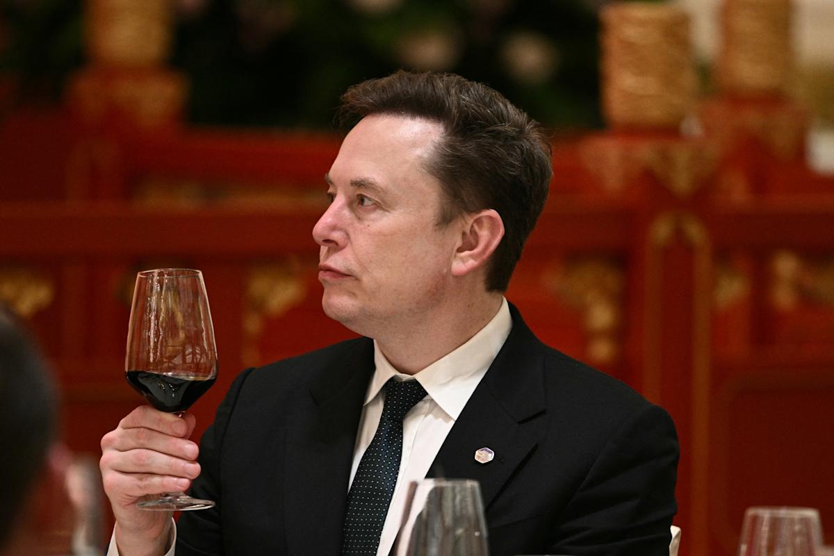 SpaceX needs to grow 600x in a decade to justify a $1.75 trillion valuation. No company has ever come close