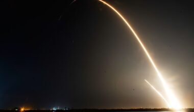 SpaceX Workforce Is About to Be Lousy With Millionaires