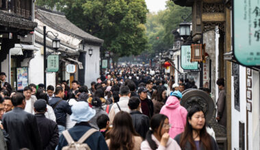 China’s Spending Slowdown Deepens as Households Tighten Their Belts