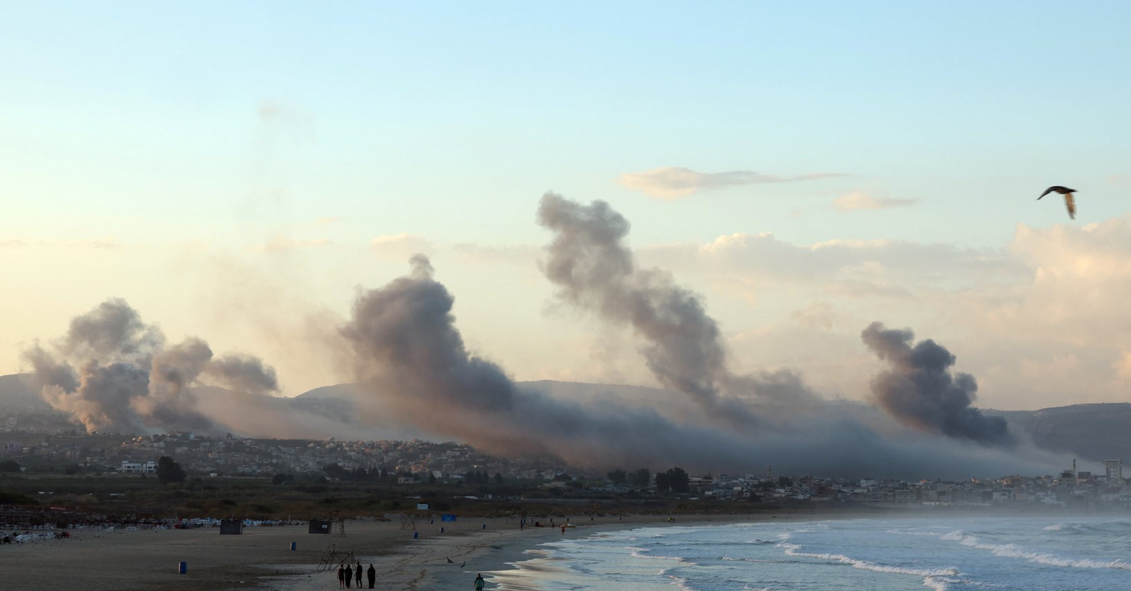 Hezbollah retaliates with drones as Israeli strikes continue - Shafaq News