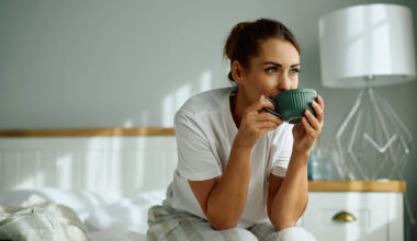 Adults With More Of This Vitamin Had Healthier Brain Scans, Study Finds - MindBodyGreen