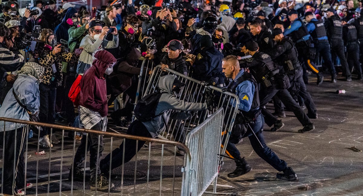 Newark sets curfew around ICE jail after more clashes between cops and protesters