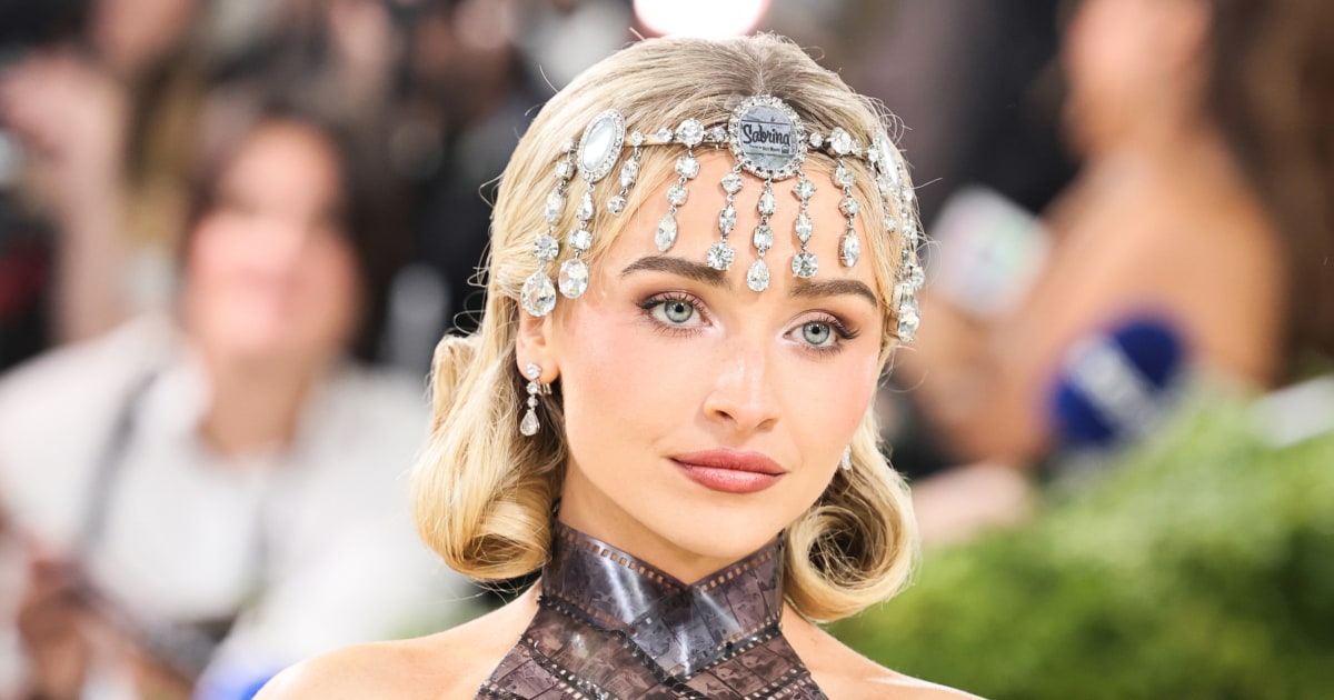 Sabrina Carpenter granted restraining order against alleged stalker she says tried to get in her home